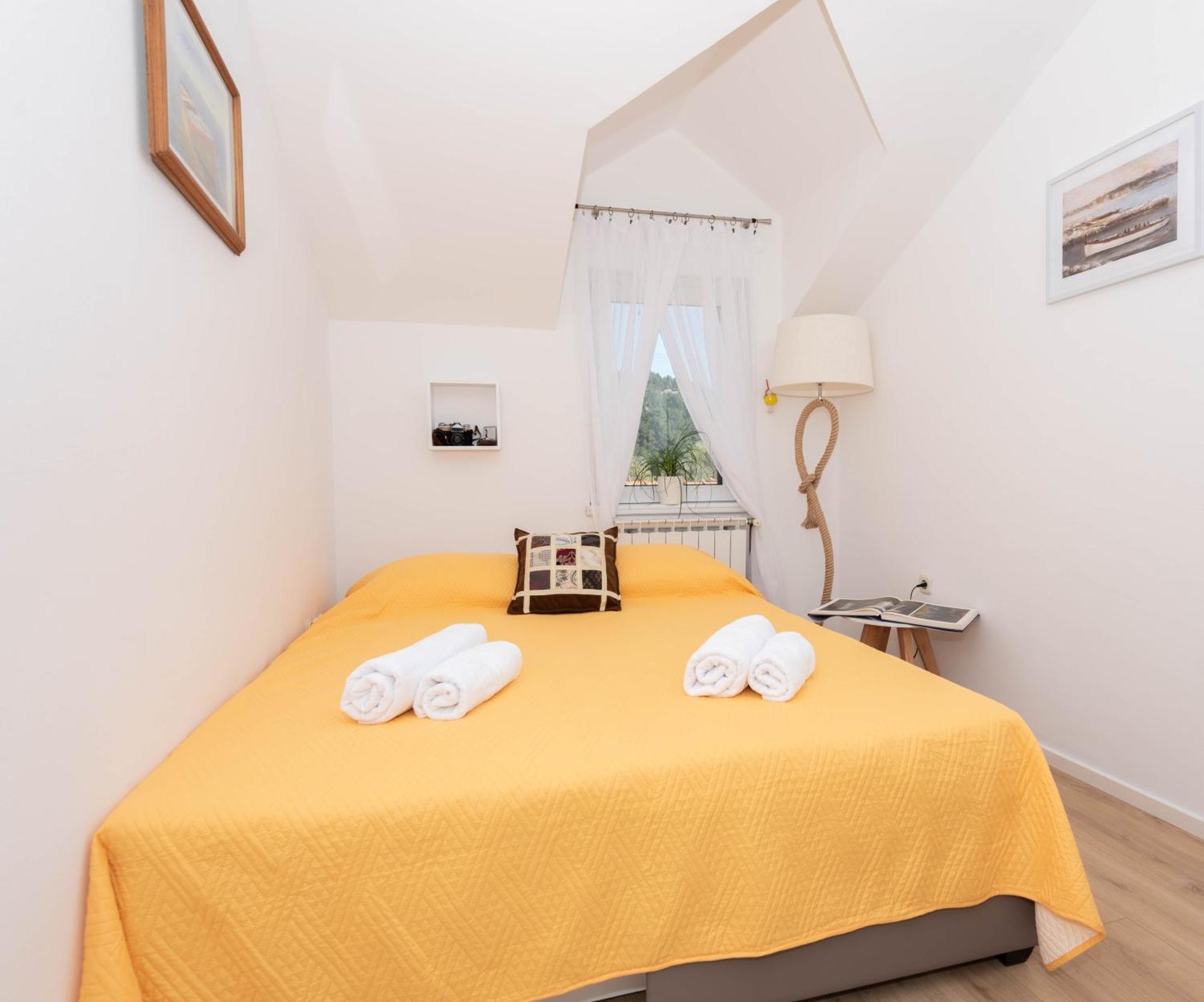 Mediterranean Terrace Apartment With Bikes & Sup Skradin Exterior foto