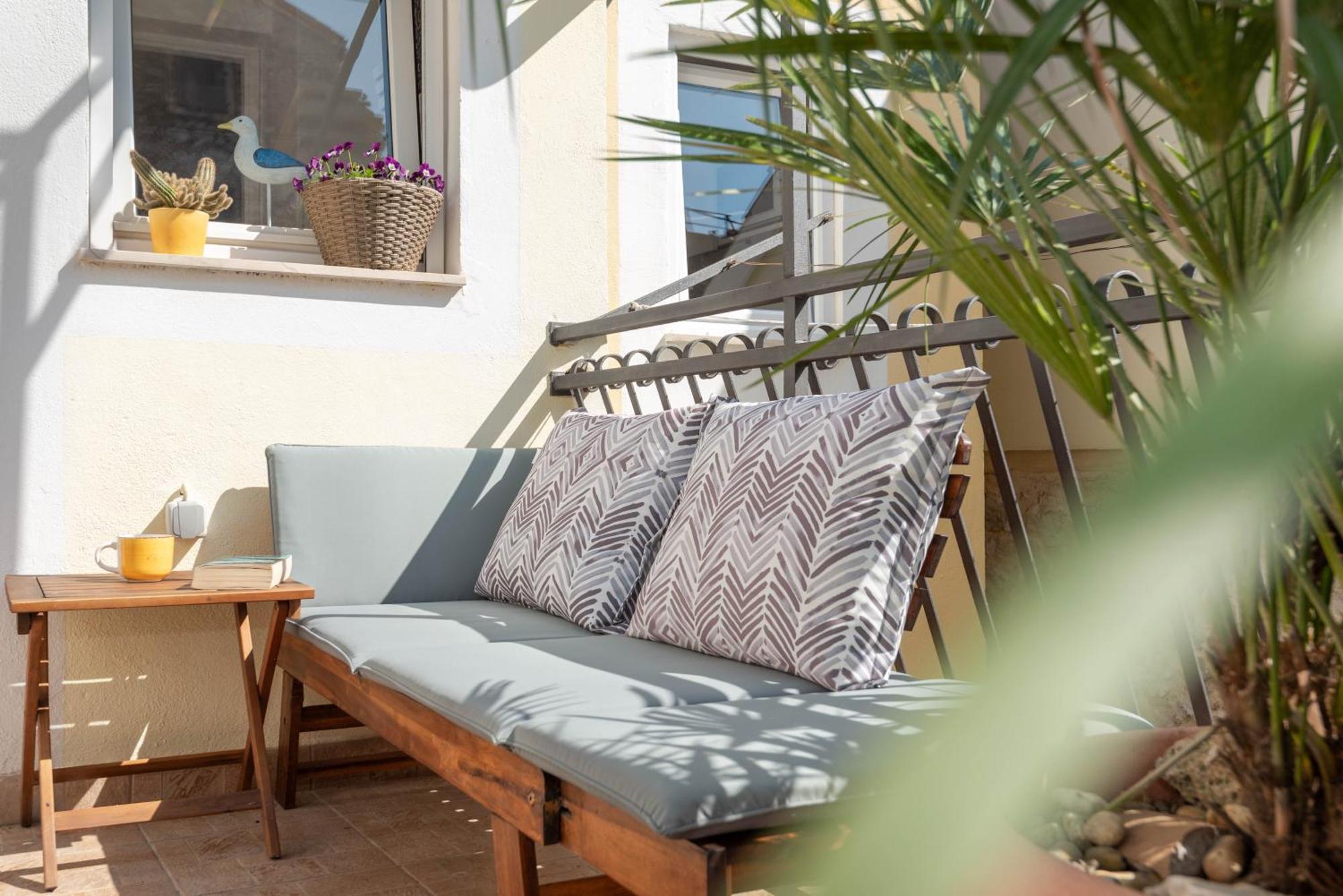 Mediterranean Terrace Apartment With Bikes & Sup Skradin Exterior foto